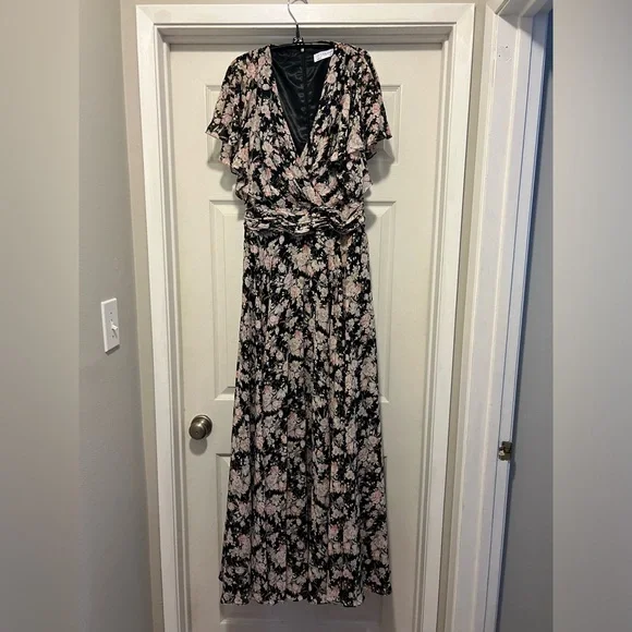 Ieena Mac Duggal Black multi floral flutter sleeve maxi dress (10) - Picture 4 of 10